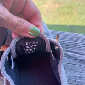 Gray sperry’s worn 2 x great condition .